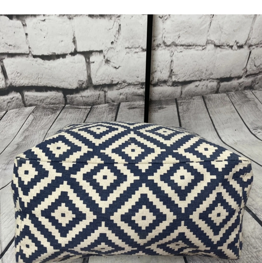 Summer and Rose Brittney Geometric Tote Beach Bag Navy Blue Cream Medium - Picture 5 of 14